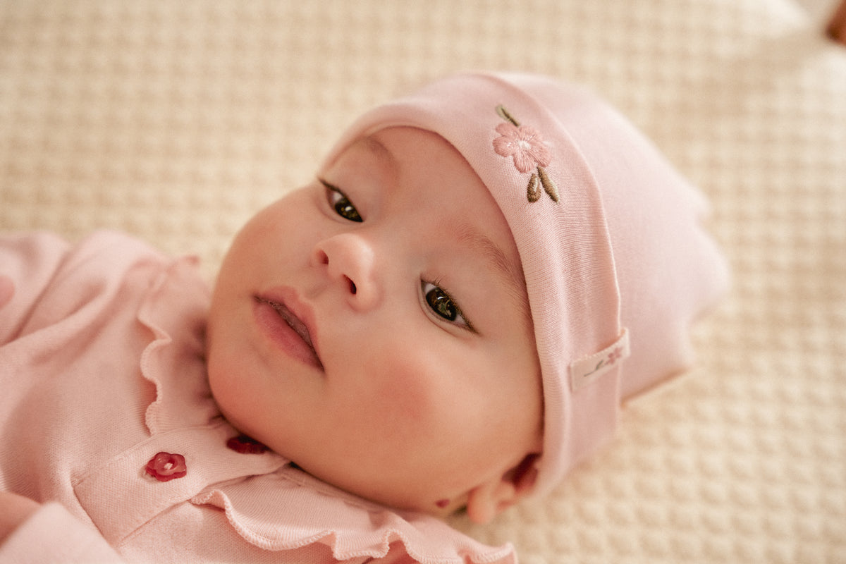 Babymuts roze Fairy Garden maat 44/56 0-3M