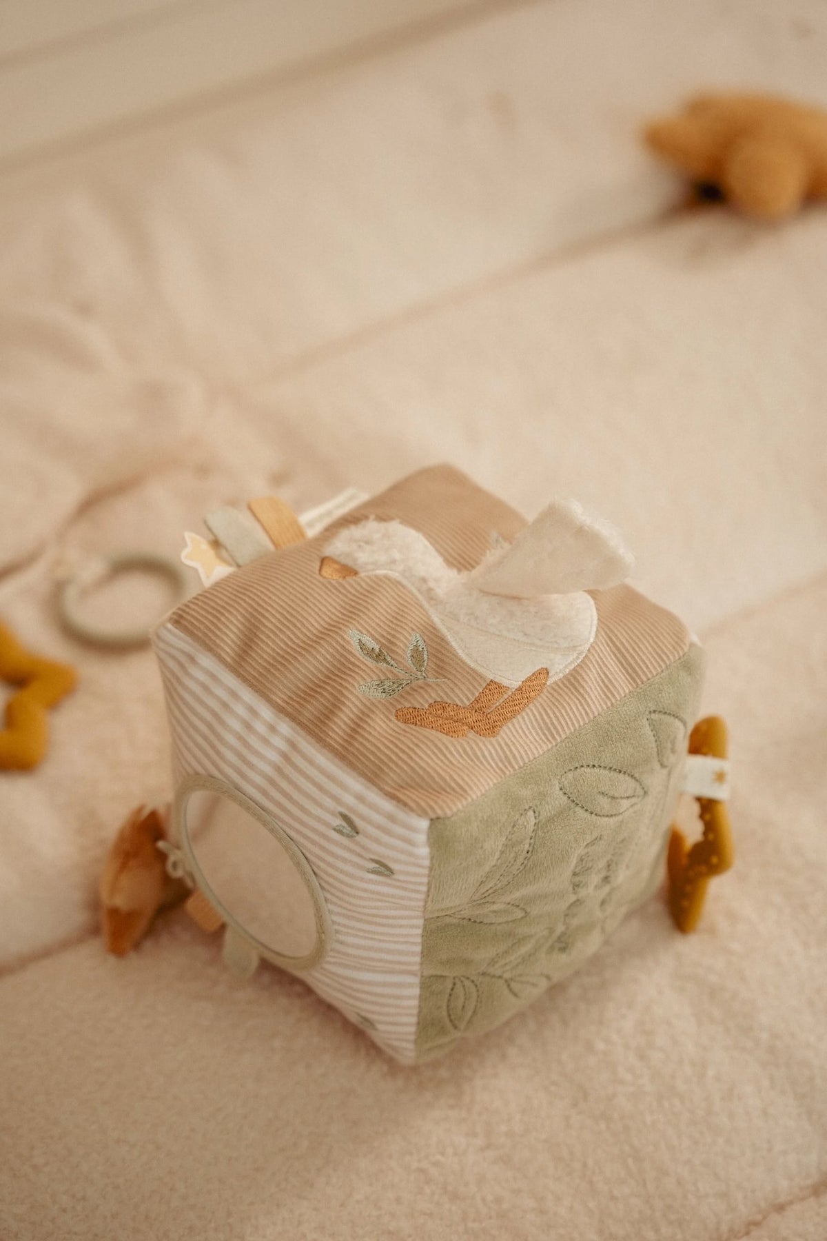 Activiteitenkubus Newborn Naturals