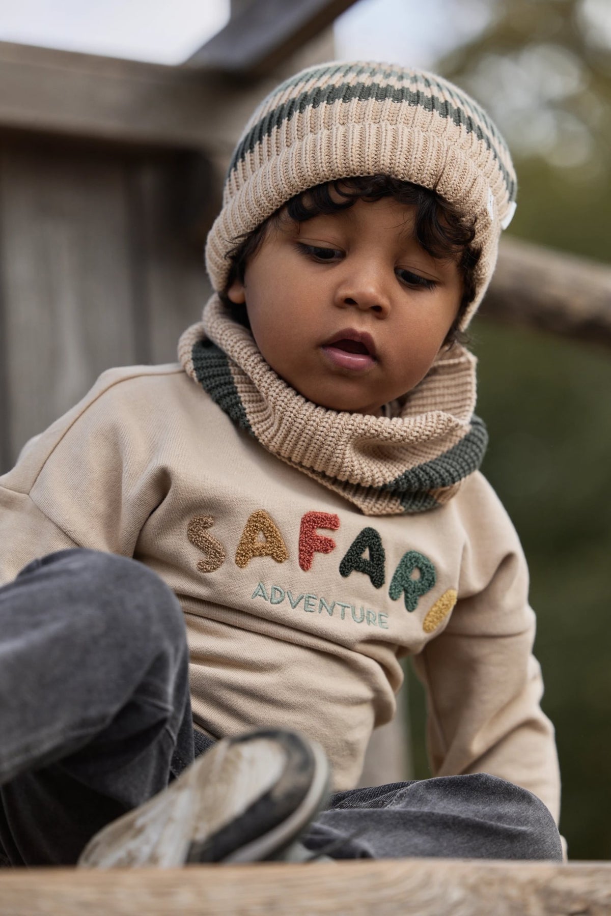 Gebreide sjaal "Warm Taupe"