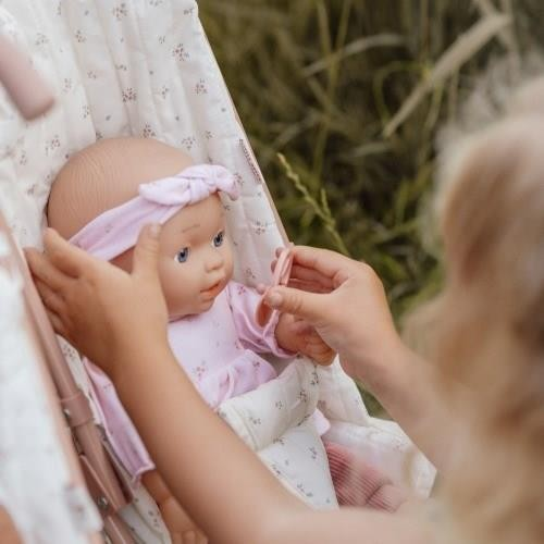 Little Dutch pop baby Lily